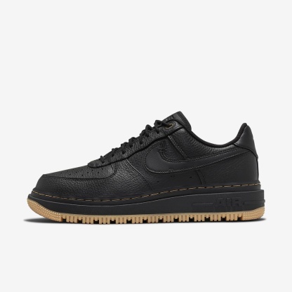 Nike Air Force 1 Luxe Herrenschuh – Schwarz/Bucktan/Gum Yellow/Schwarz