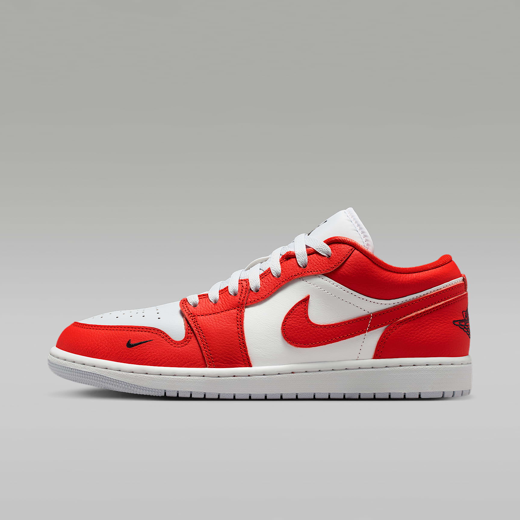 Air Jordan 1 Low SE Herrenschuh – Chile Red/Summit White/Pure Platinum/Schwarz
