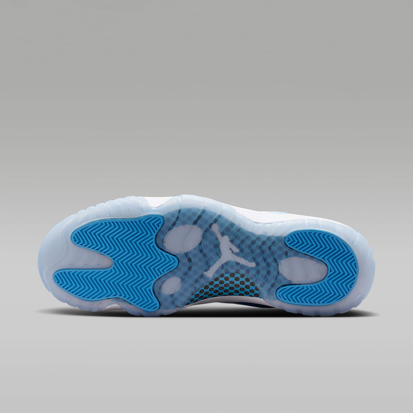 Air Jordan 11 Retro Low "University Blue" Schuh (Herren) – Weiß/Schwarz/University Blue