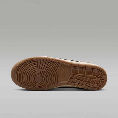 Air Jordan Skyline Low LE Schuh (Herren) – Sail/Light Orewood Brown/Muslin/Fauna Brown