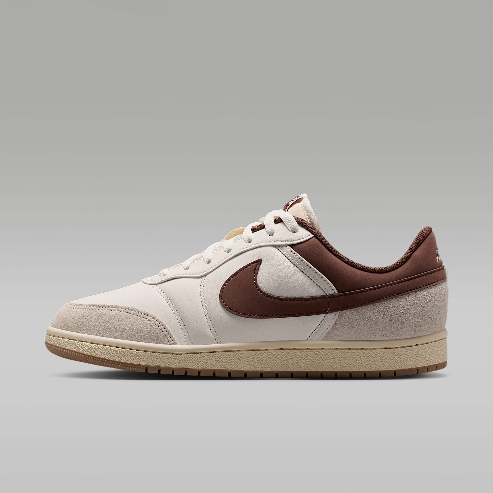 Air Jordan Skyline Low LE Schuh (Herren) – Sail/Light Orewood Brown/Muslin/Fauna Brown