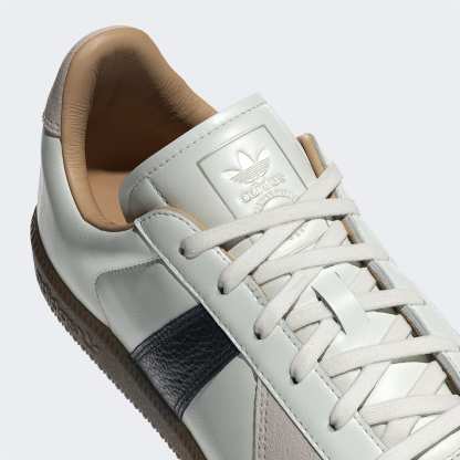 BW ARMY SCHUH – Core White / Night Indigo / Gum – HQ9234
