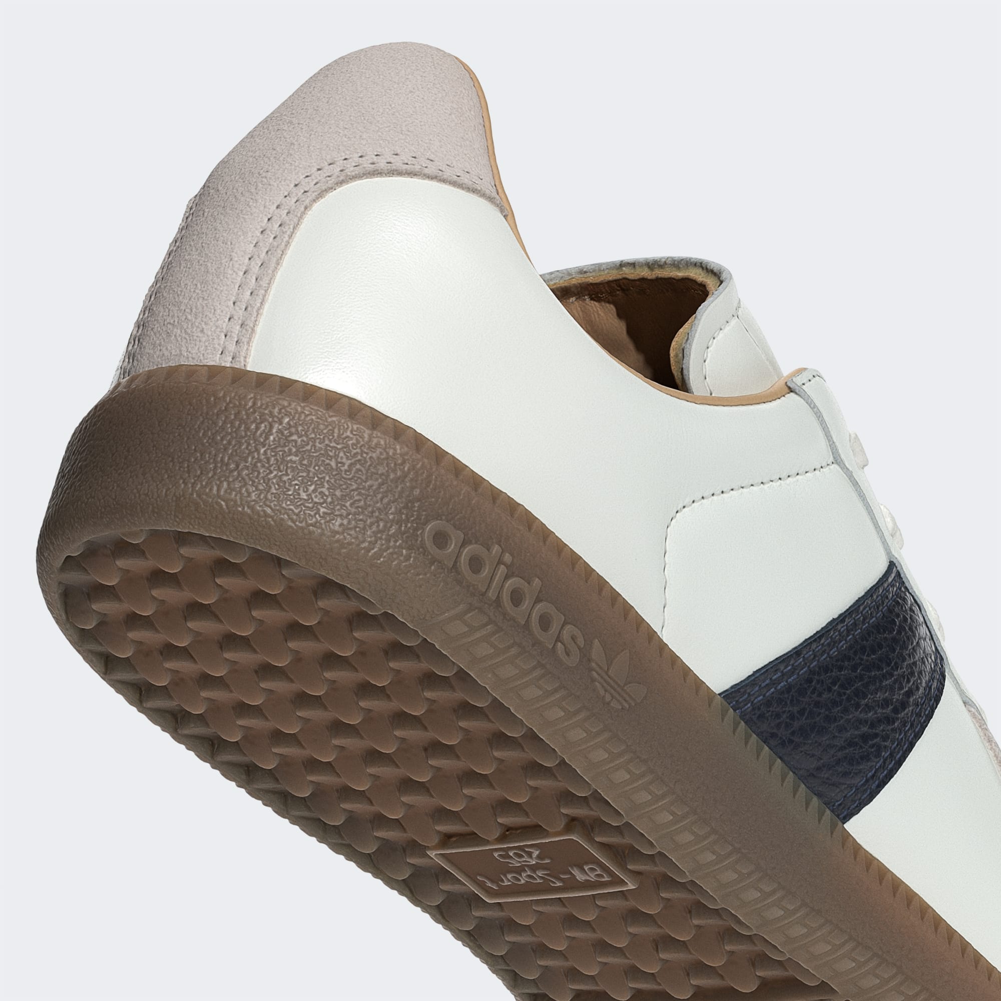 BW ARMY SCHUH – Core White / Night Indigo / Gum – HQ9234