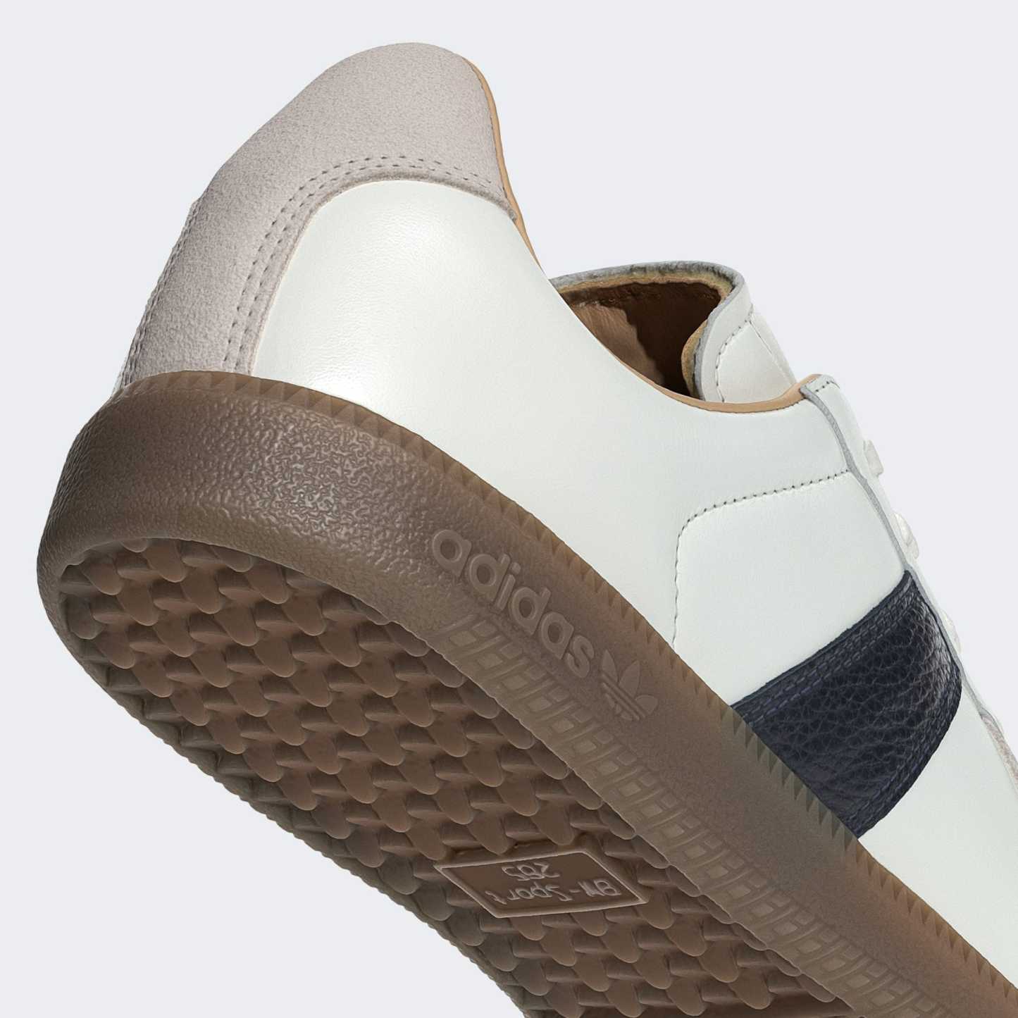 BW ARMY SCHUH – Core White / Night Indigo / Gum – HQ9234