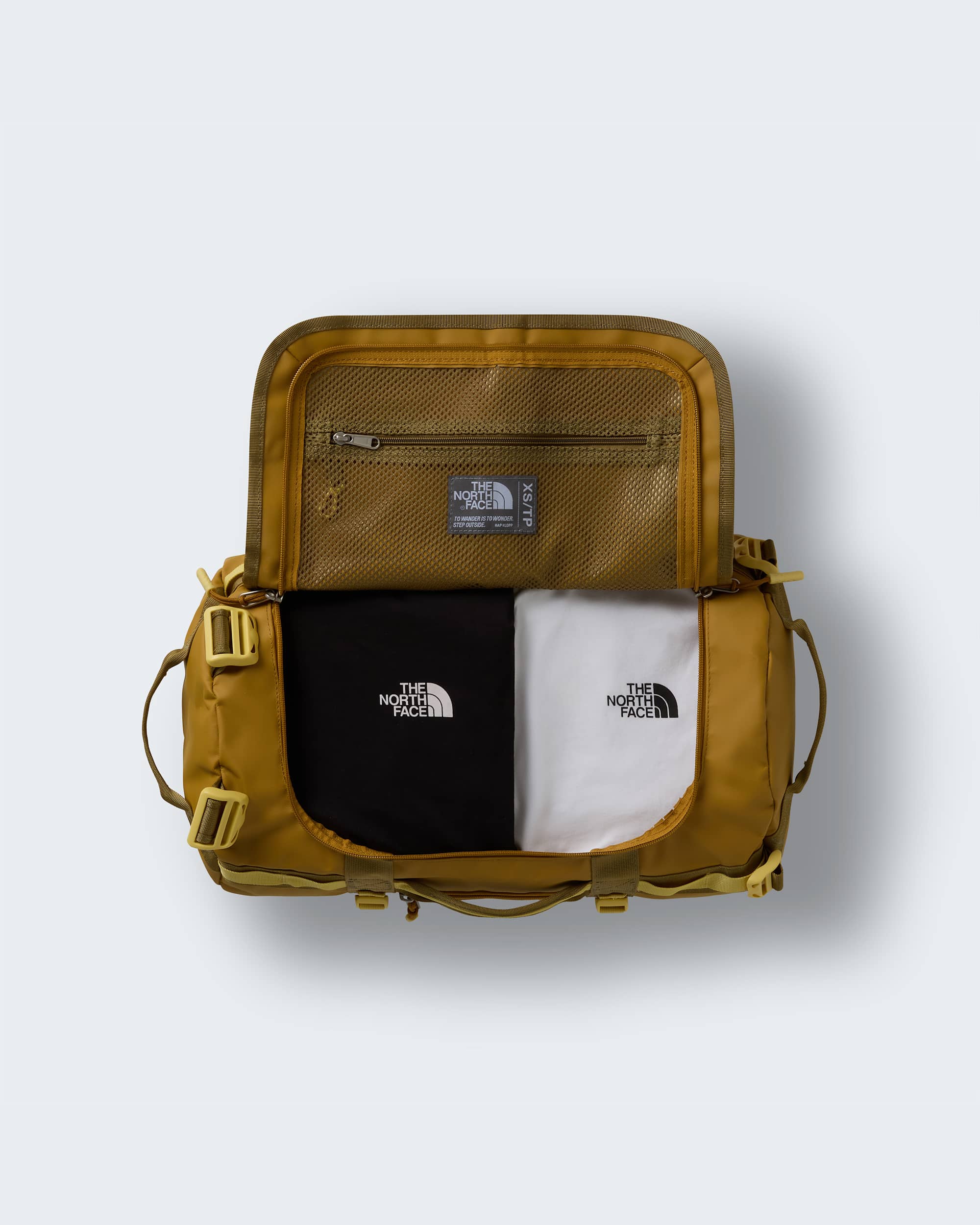 Base Camp Duffel-Tasche 31L – XS – Golden Tan-Cedar-Honeyed Sand
