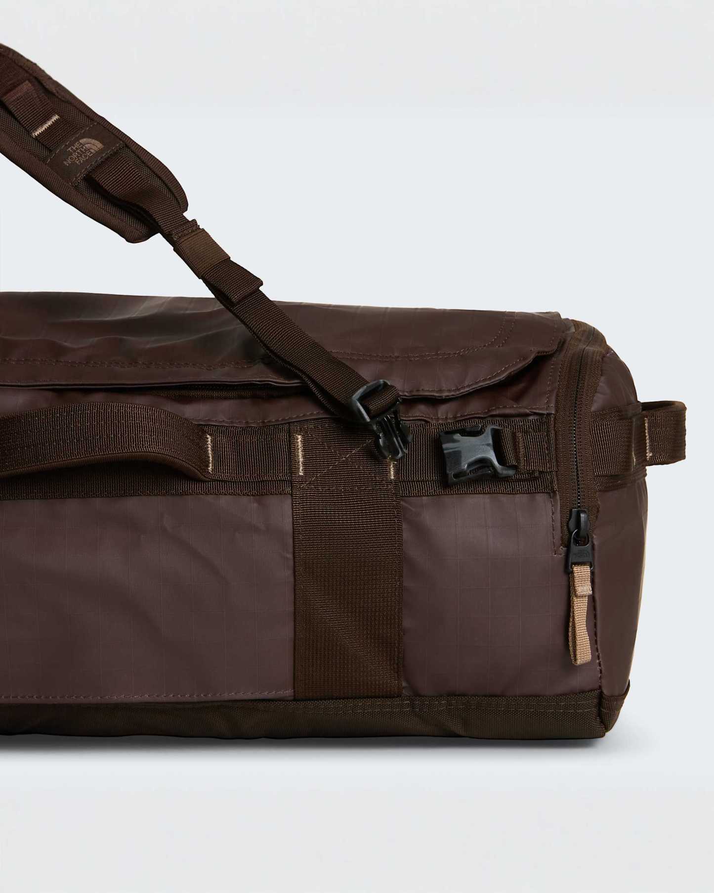 Base Camp Voyager Duffel-Tasche 32 Liter – Dark Chestnut-Garnet