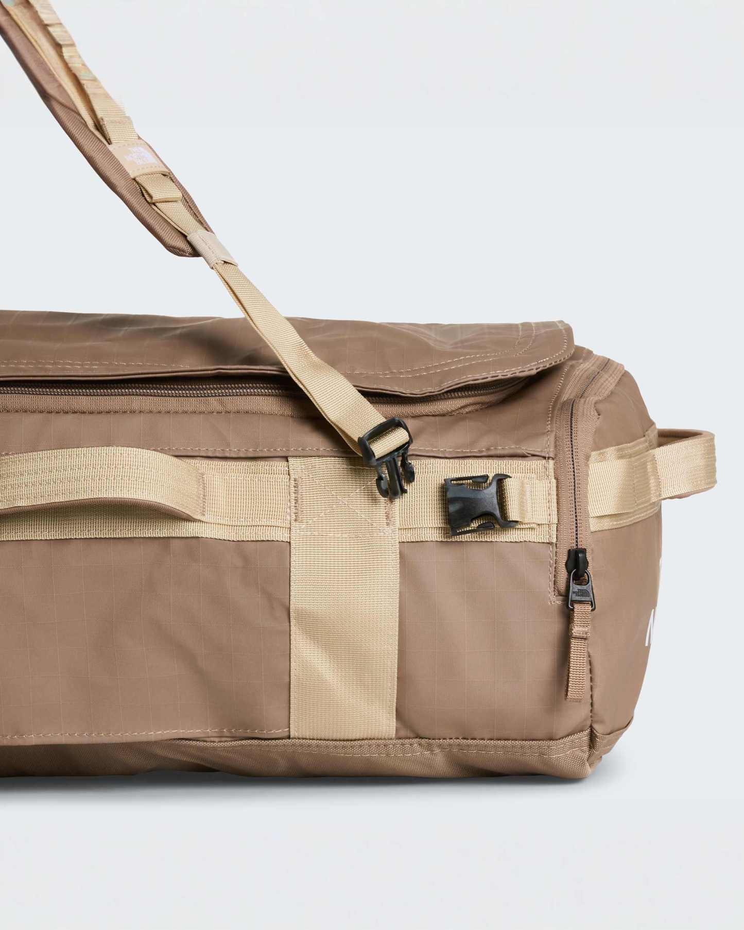 Base Camp Voyager Duffel-Tasche 32 Liter – Garnet-Timeless Taupe