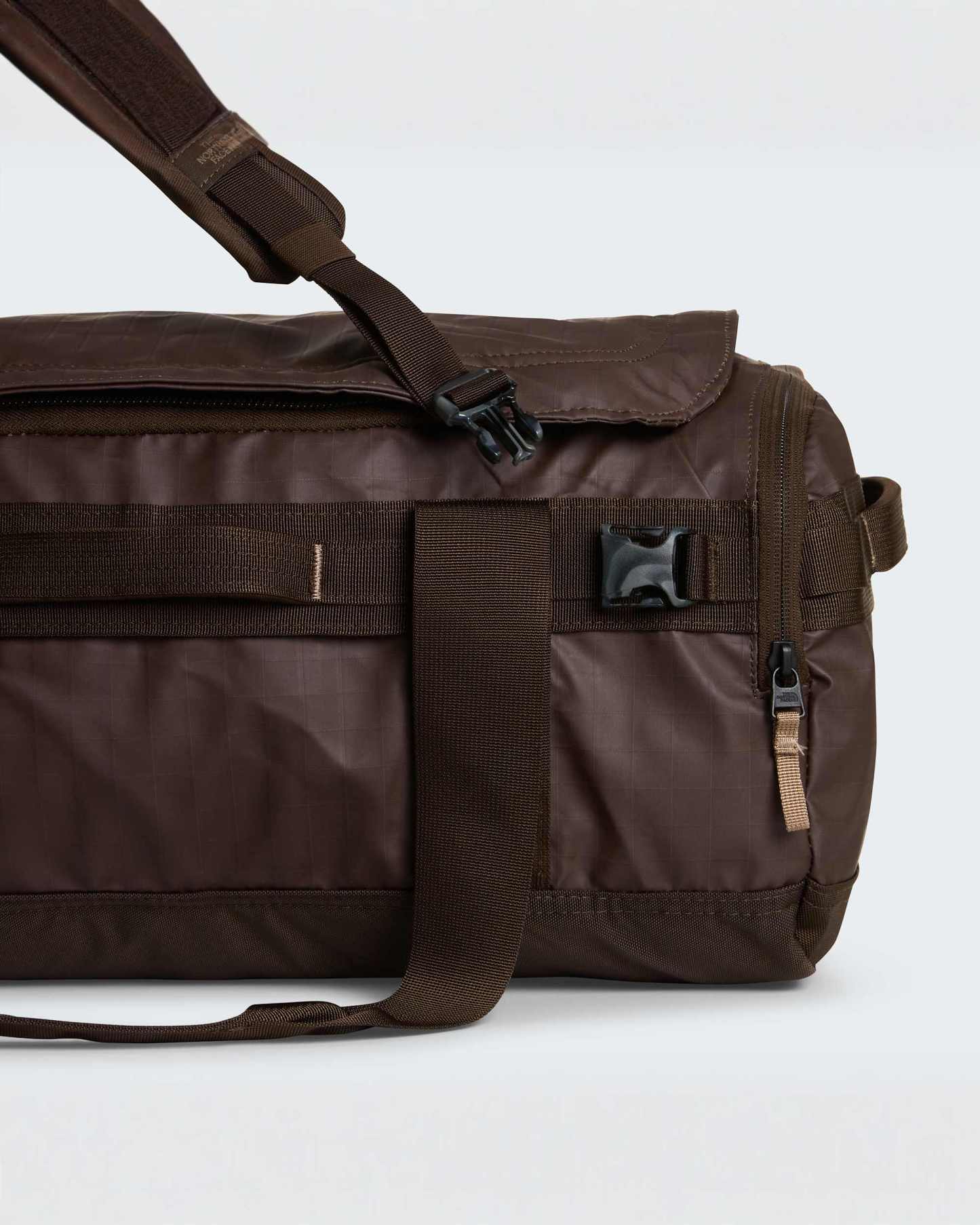Base Camp Voyager 42-Liter-Duffel-Tasche – Dark Chestnut-Garnet