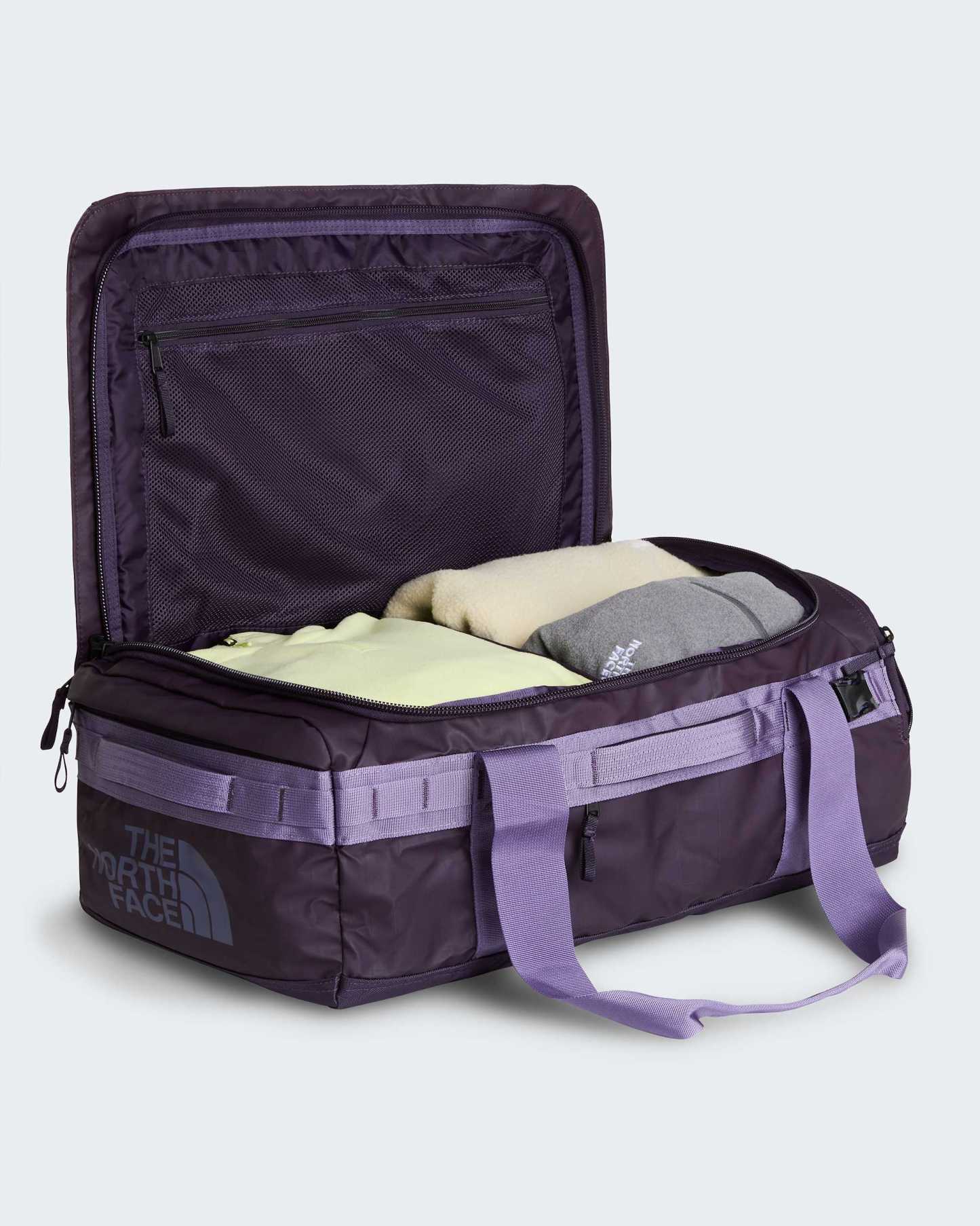 Base Camp Voyager 42-Liter-Duffel-Tasche – Endless Dusk-Grounded Plum
