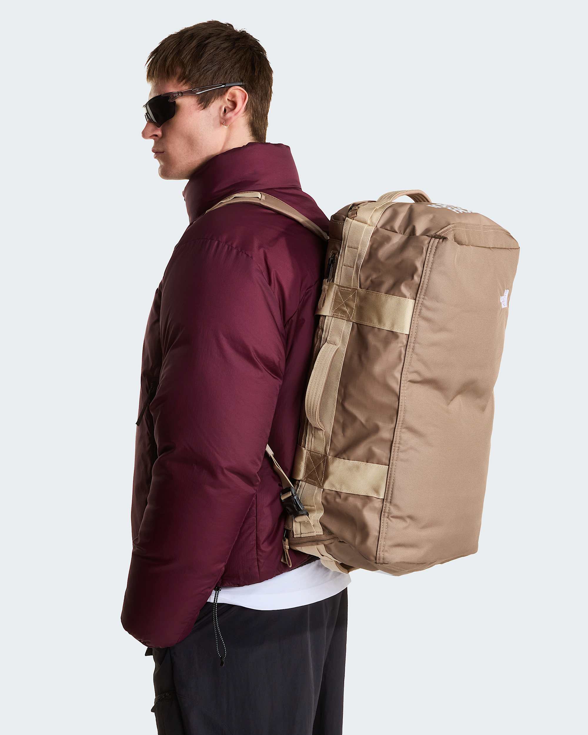 Base Camp Voyager 42-Liter-Duffel-Tasche – Garnet-Timeless Taupe