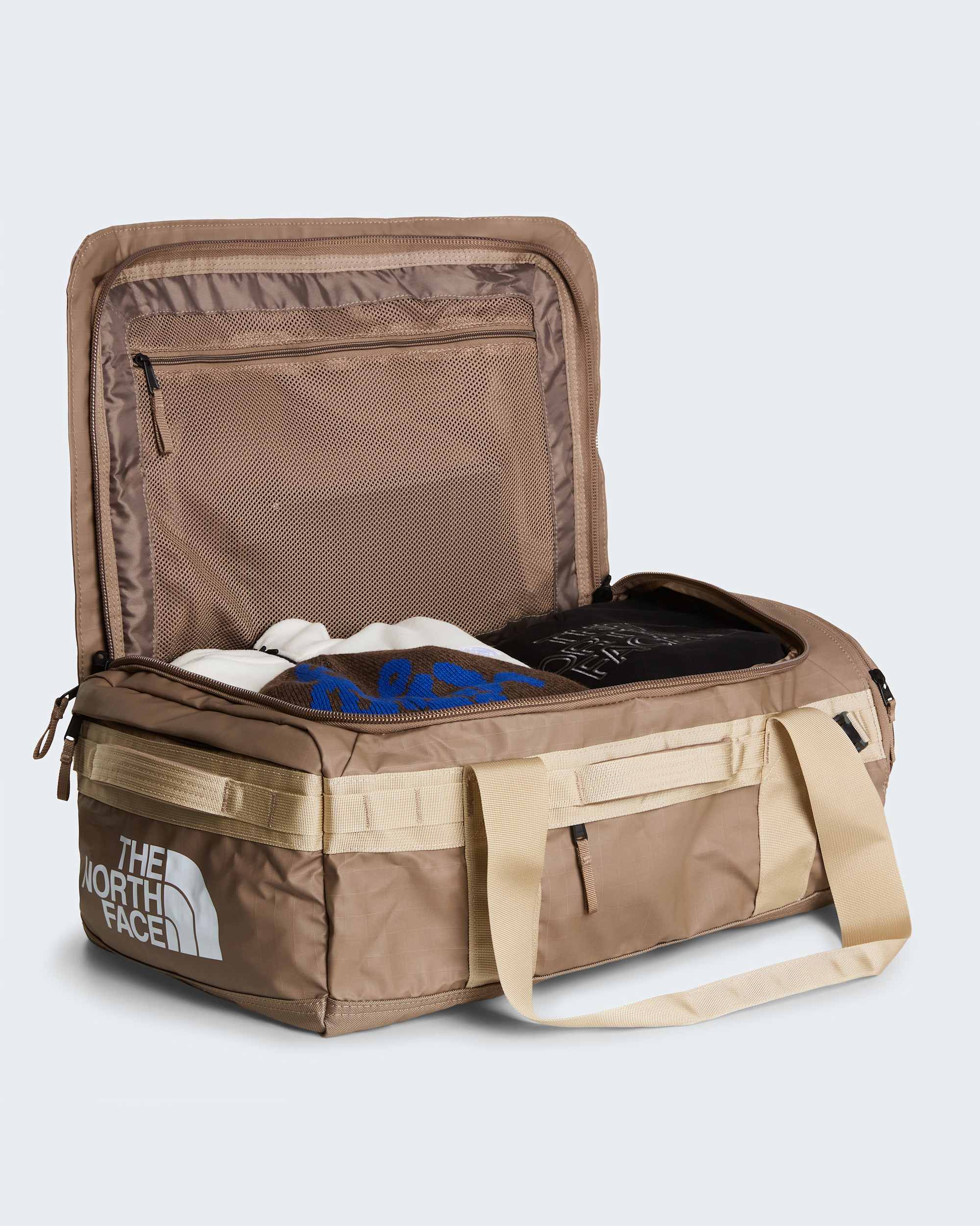 Base Camp Voyager 42-Liter-Duffel-Tasche – Garnet-Timeless Taupe