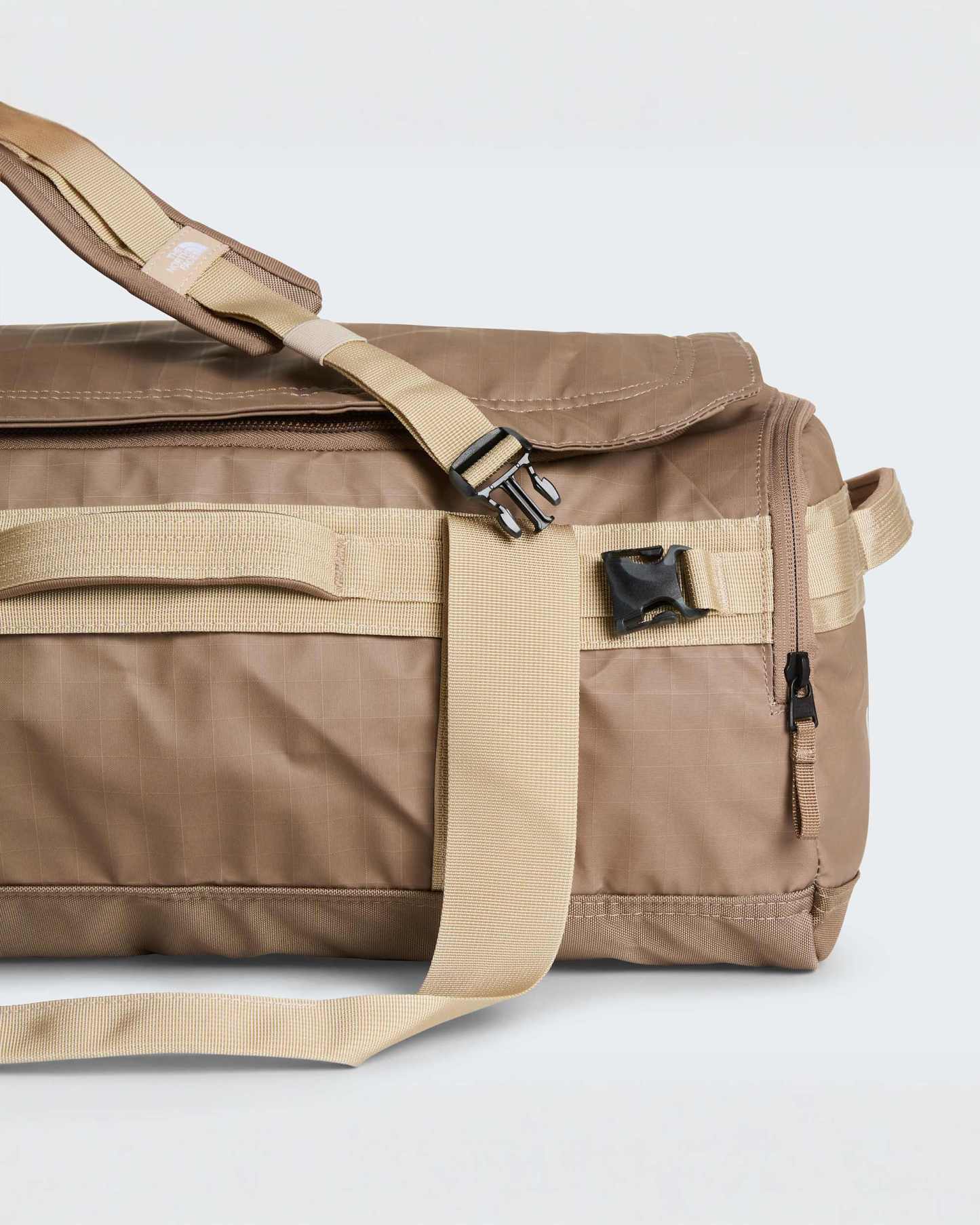 Base Camp Voyager 42-Liter-Duffel-Tasche – Garnet-Timeless Taupe