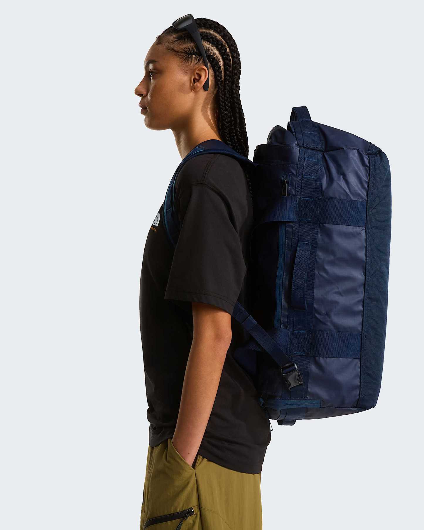 Base Camp Voyager 42-Liter-Duffel-Tasche – Shady Blue-Summit Navy