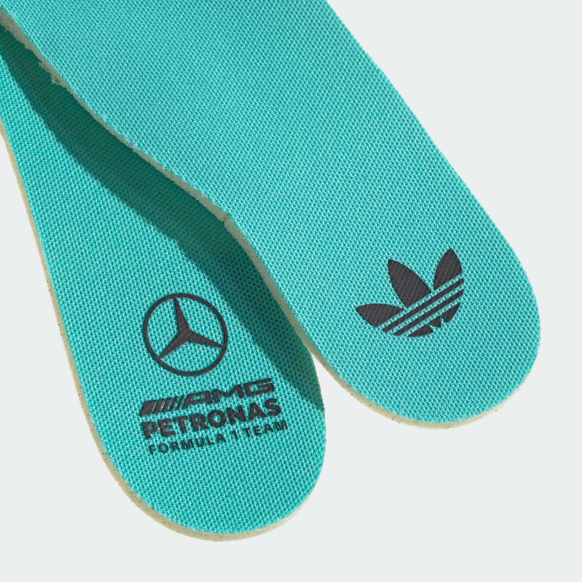 HANDBALL SPEZIAL MERCEDES SCHUH – Core Black / Silver Metallic / Gum – KJ1185