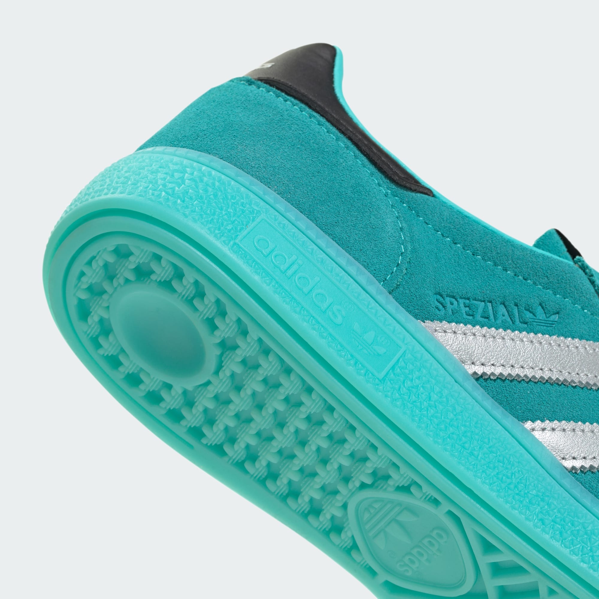 HANDBALL SPEZIAL MERCEDES SCHUH – Semi Mint Rush / Silver Metallic / Core Black – KJ1186