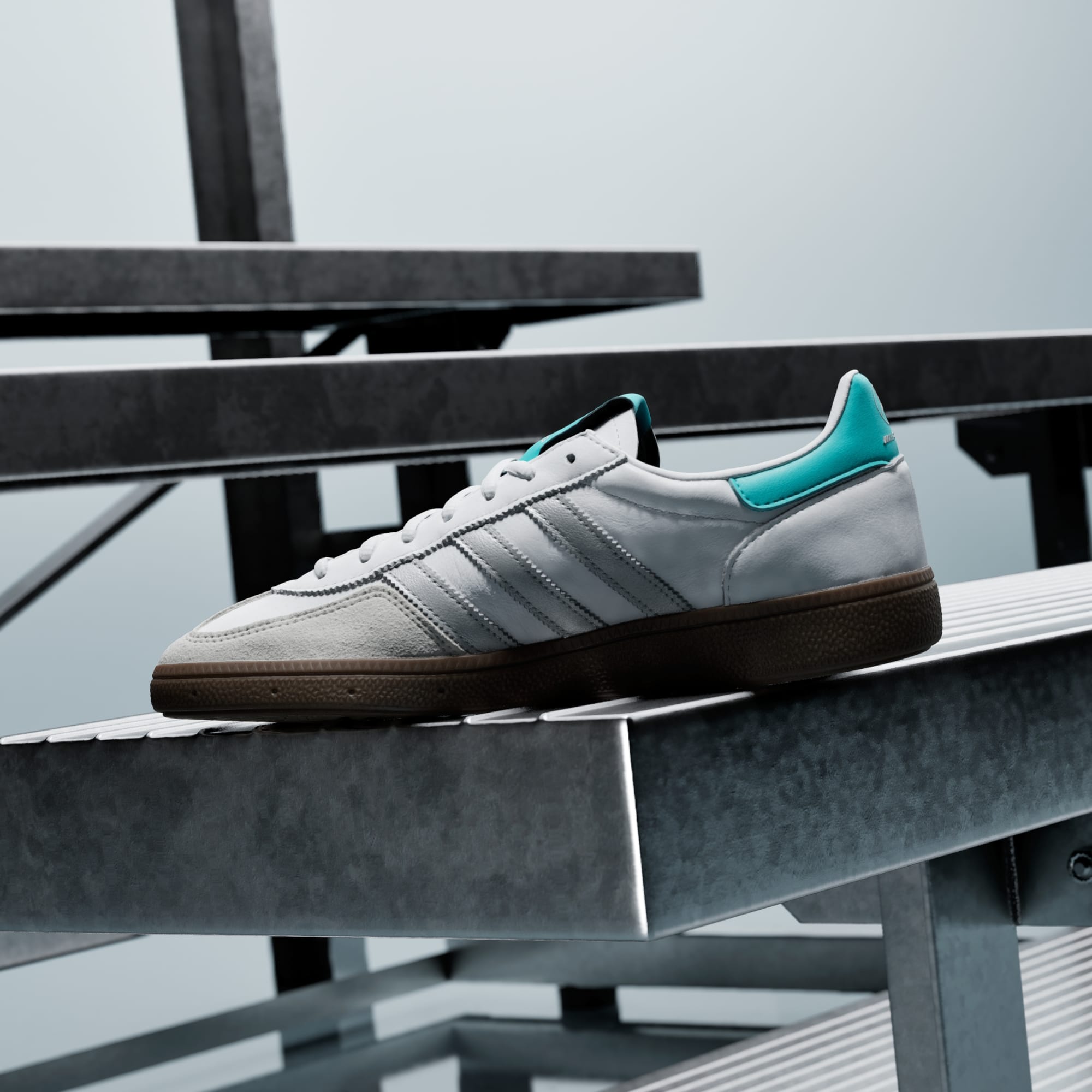 HANDBALL SPEZIAL MERCEDES SCHUH – Cloud White / Silver Metallic / Gum – KJ1178