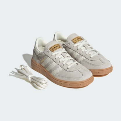 HANDBALL SPEZIAL MESSI Schuh – Ivory / Ivory / Gold Metallic – KH8309