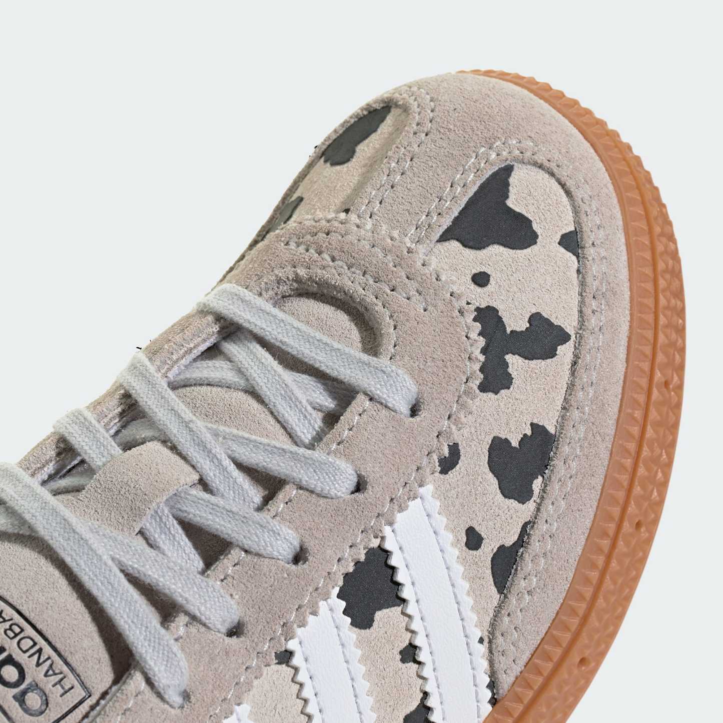 HANDBALL SPEZIAL SCHUH – Grey One / Cloud White / Crystal White – KI5629