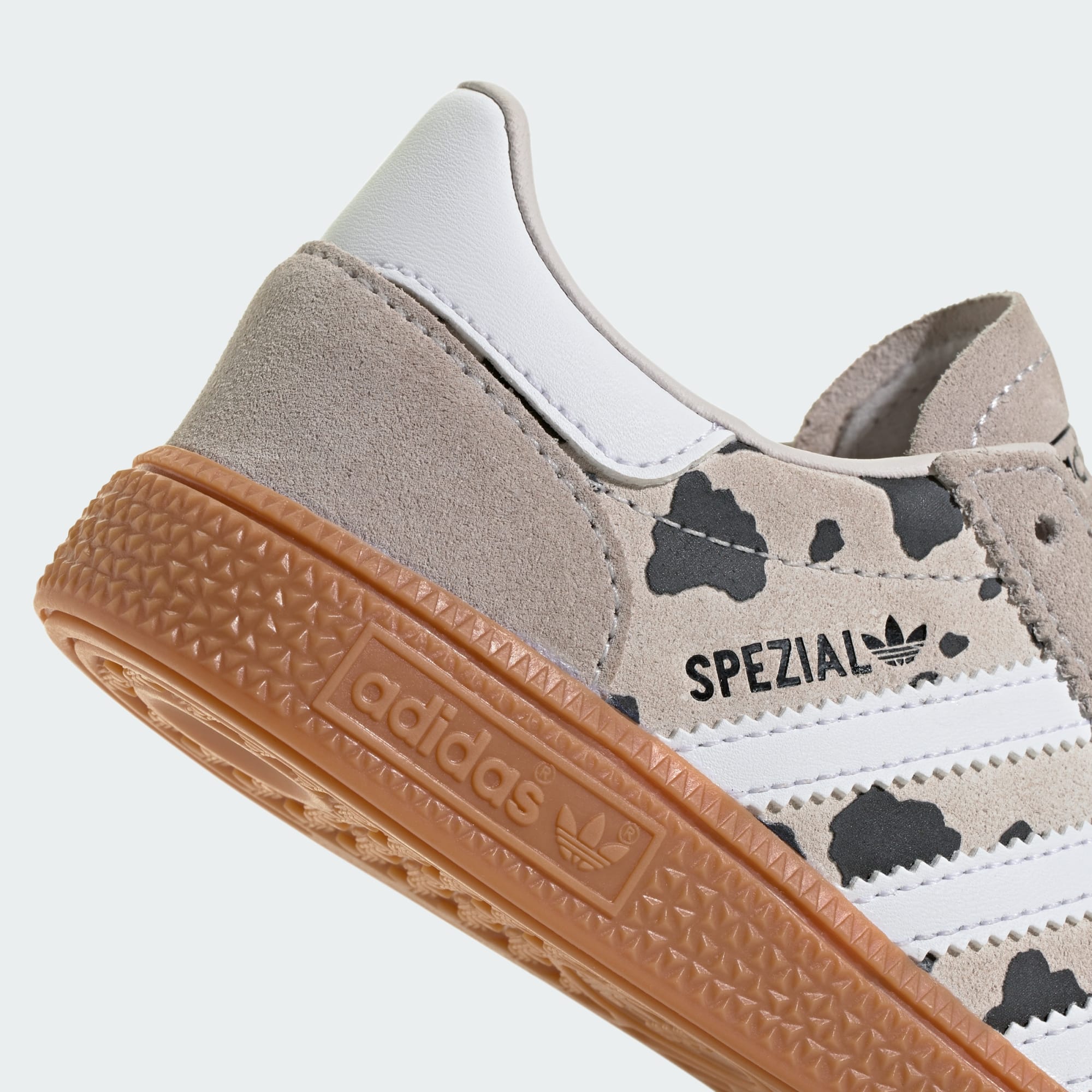 HANDBALL SPEZIAL SCHUH – Grey One / Cloud White / Crystal White – KI5629