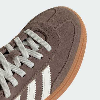 HANDBALL SPEZIAL SCHUH, KOMFORTVERSCHLUSS, ELASTISCHE SCHNÜRSENKEL – Earth Strata / Off White / Gum – LA4008