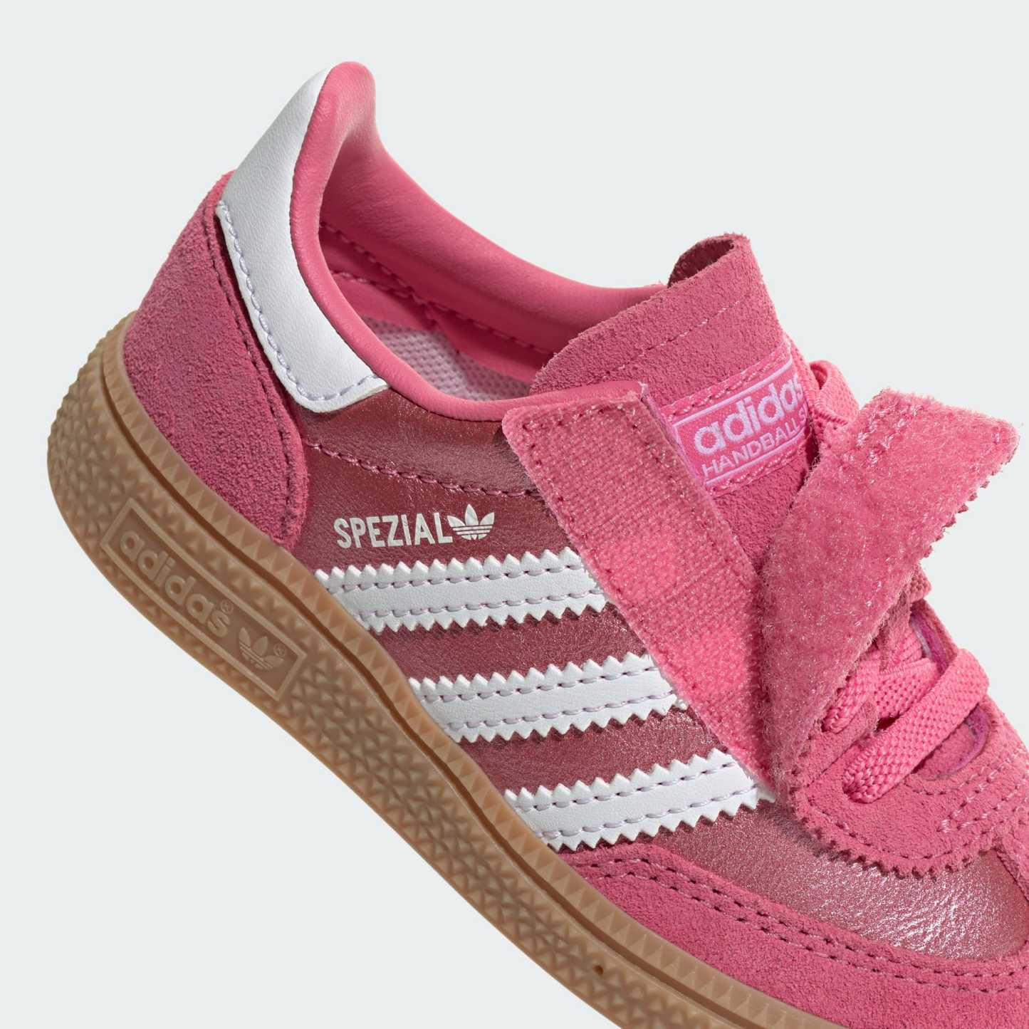 HANDBALL SPEZIAL SCHUH, KOMFORTVERSCHLUSS, ELASTISCHE SCHNÜRSENKEL – Pink Fusion / Cloud White / Gum – KH9477
