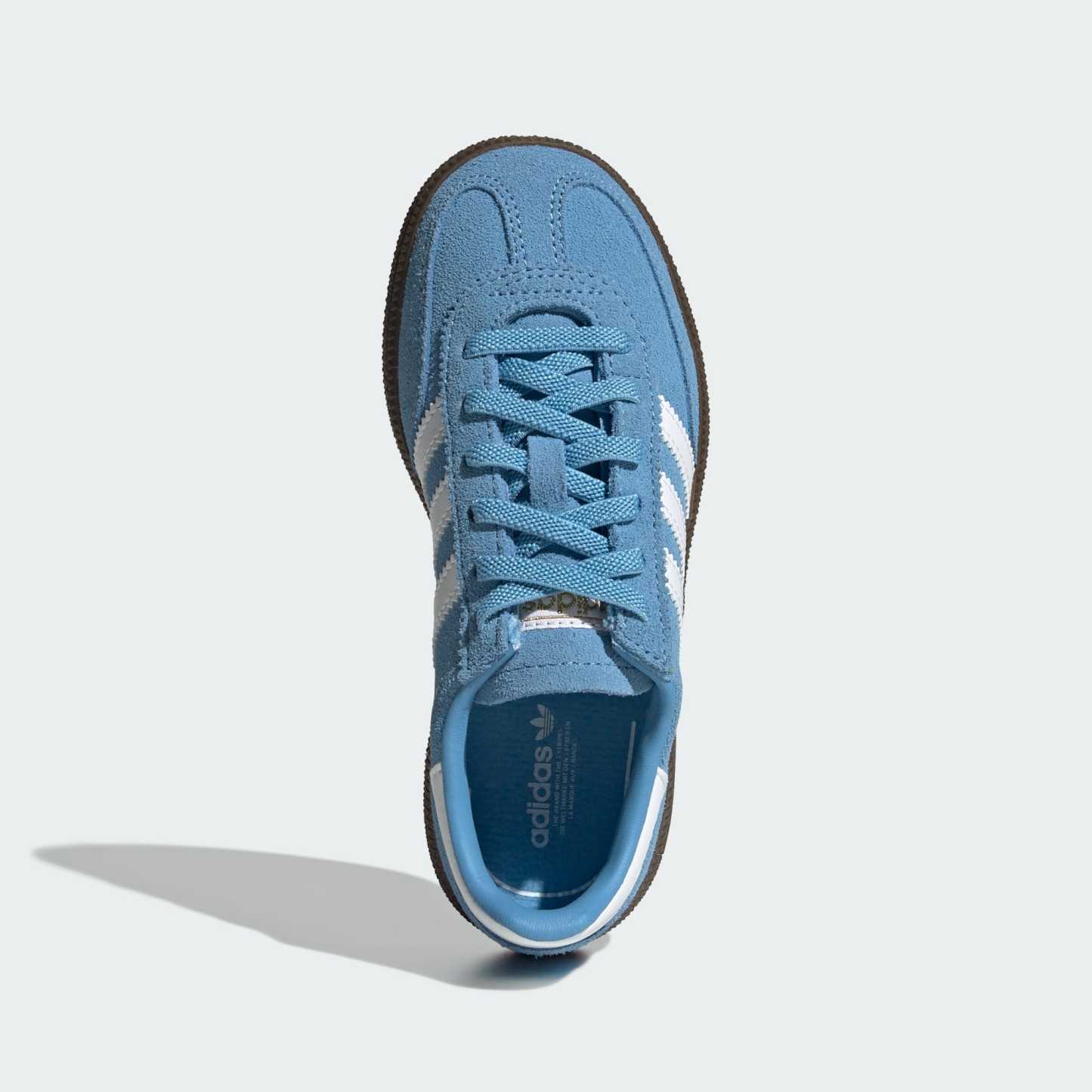 HANDBALL SPEZIAL SCHUH, KOMFORTVERSCHLUSS, ELASTISCHE SCHNÜRSENKEL – Light Blue / Cloud White / Gum – JQ6381