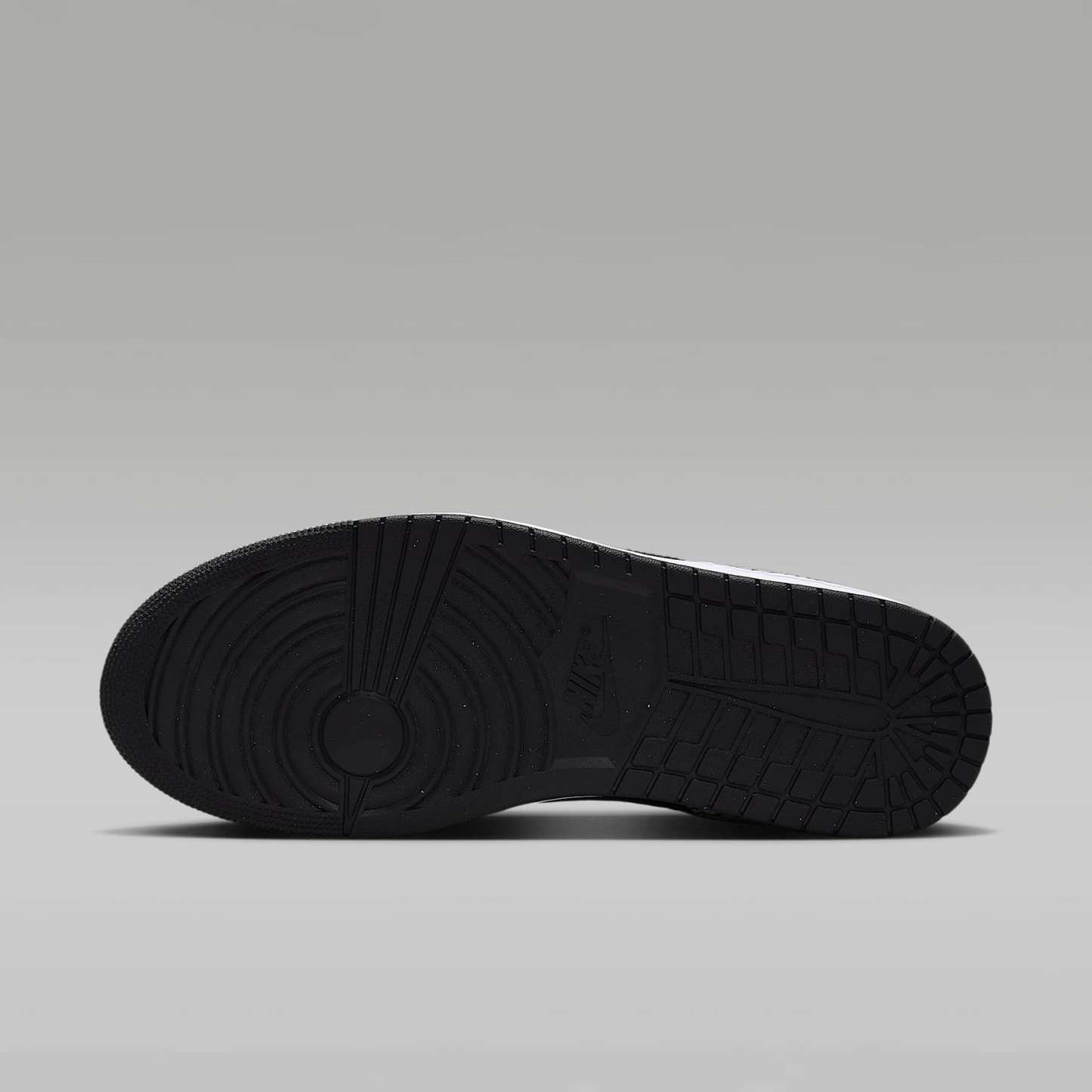 Jordan Court Connect Low SE Schuh (Herren) – Schwarz/Light Smoke Grey/Dark Grey/Weiß