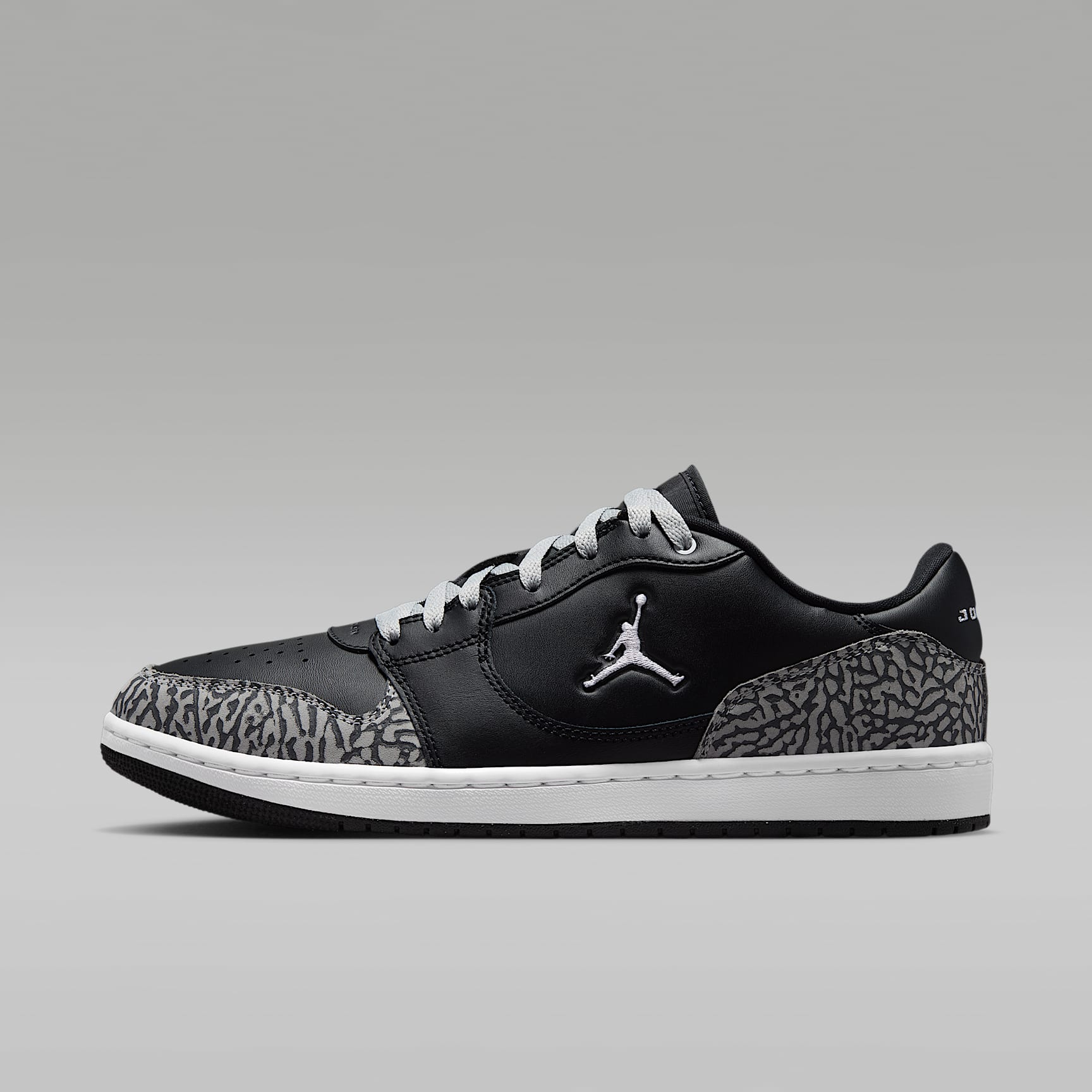 Jordan Court Connect Low SE Schuh (Herren) – Schwarz/Light Smoke Grey/Dark Grey/Weiß