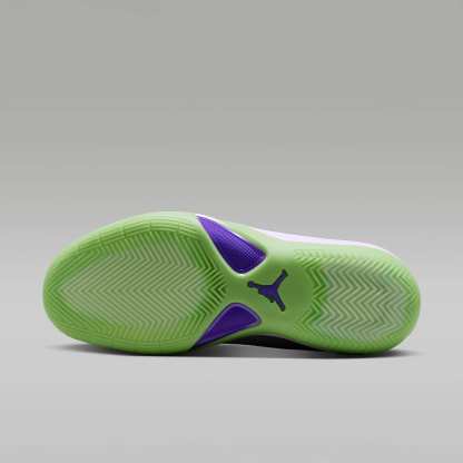 Jordan Triangle Quai 54 Basketballschuhe – Action Grape/Schwarz/Weiß/Key Lime