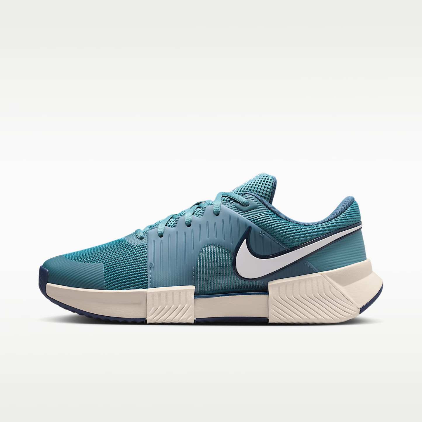 Nike GP Challenge 1.5 Tennisschuh für Sandplätze (Herren) – Smokey Blue/Light Bone/New Slate/Weiß