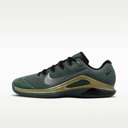 Nike Vapor 12 PRM Tennisschuhe für Clay Courts (Herren) – Camo Green/Metallic Gold/Schwarz/Pure Platinum