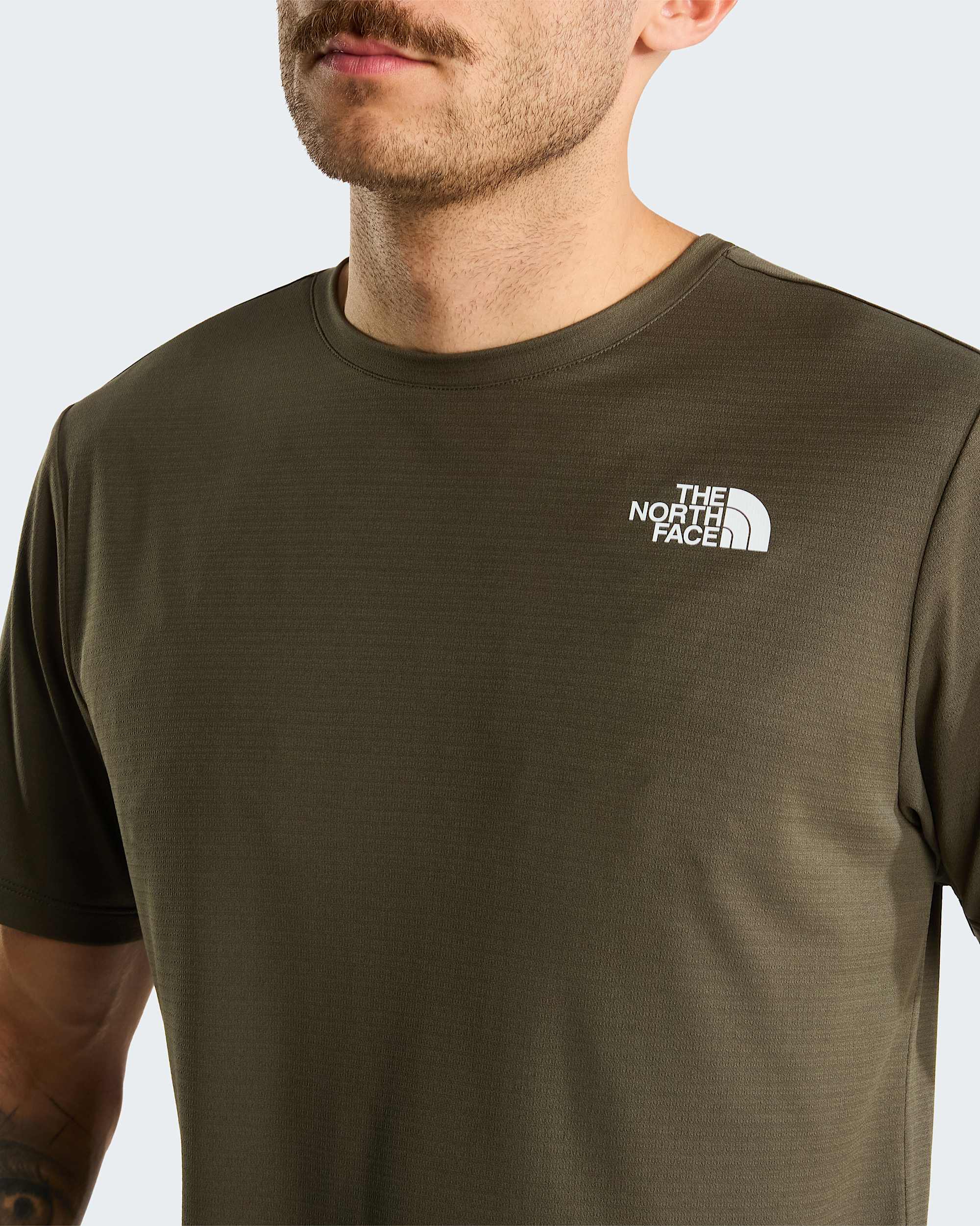 24/7 T-Shirt für Herren – New Taupe Green