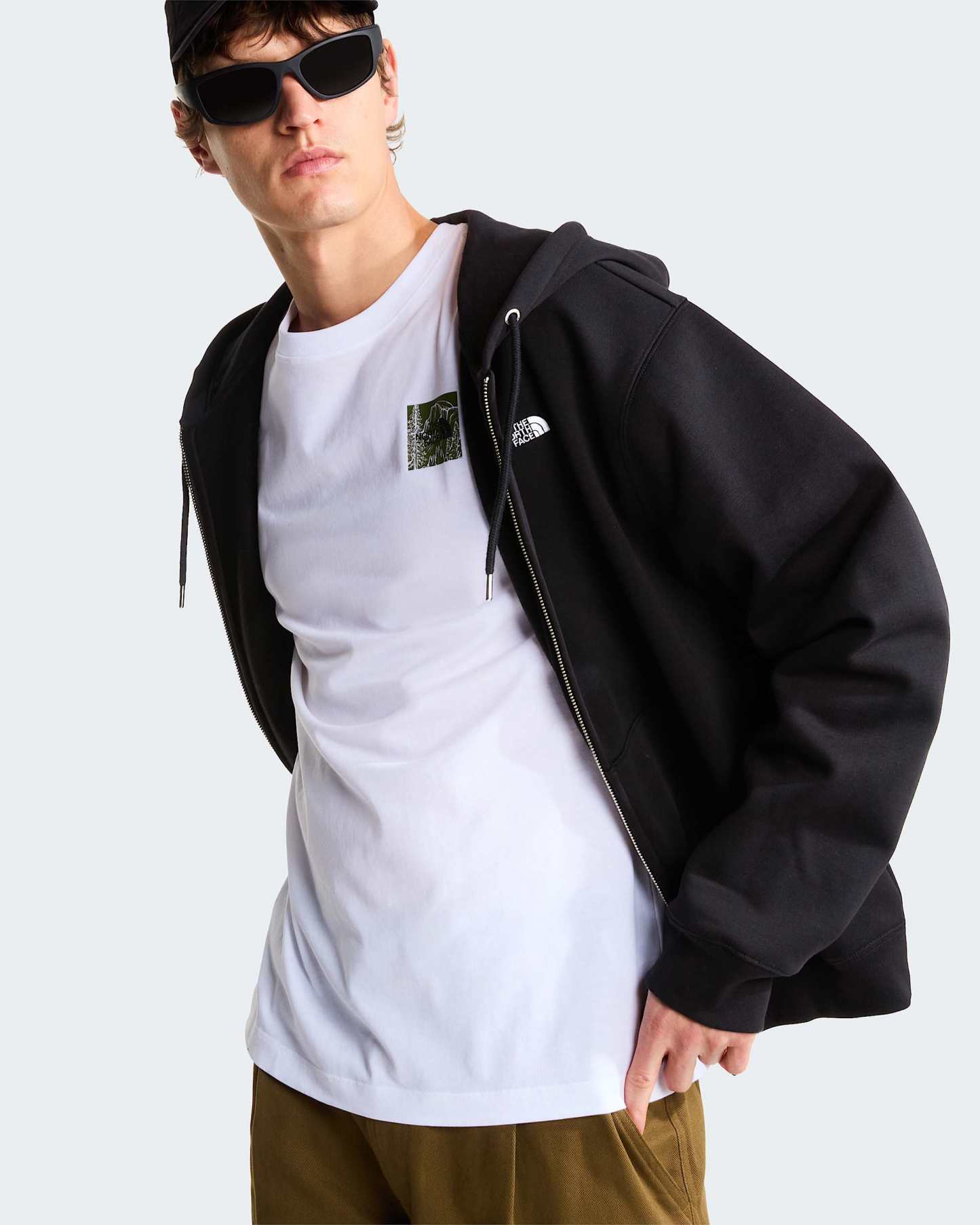 Monte normal geschnittenes T-Shirt mit Grafik für Herren – TNF White