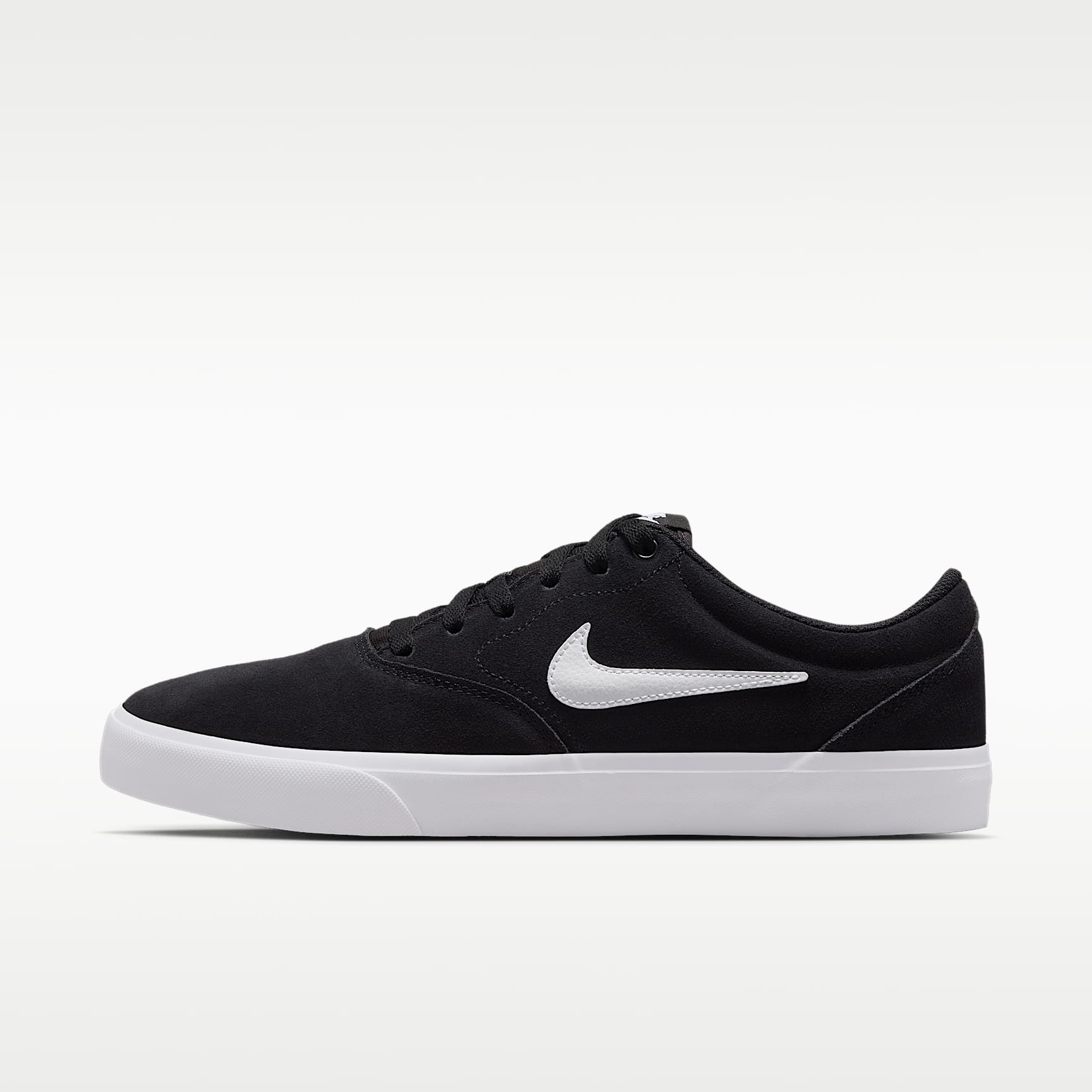 Nike Charge Wildlederschuh (Herren) – Schwarz/Schwarz/Weiß