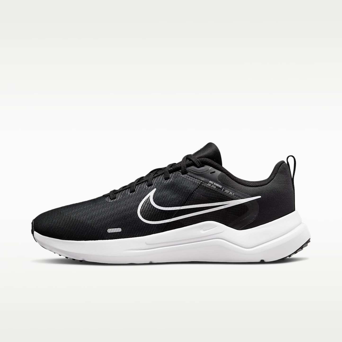 Nike Downshifter 12 Herren-Laufschuh – Schwarz/Dark Smoke Grey/Pure Platinum/Weiß