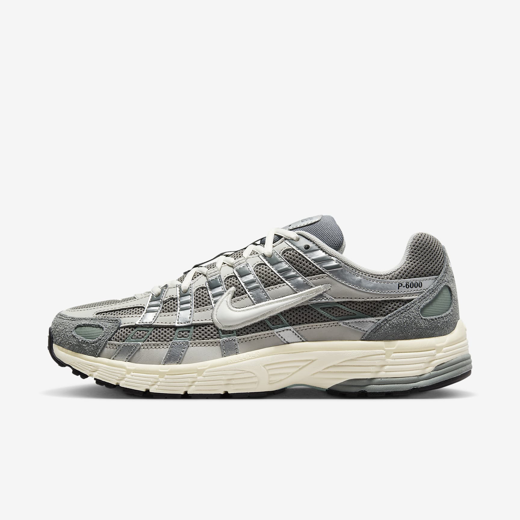 Nike P-6000 Schuh – Flat Pewter/Light Iron Ore/Metallic Silver/Weiß