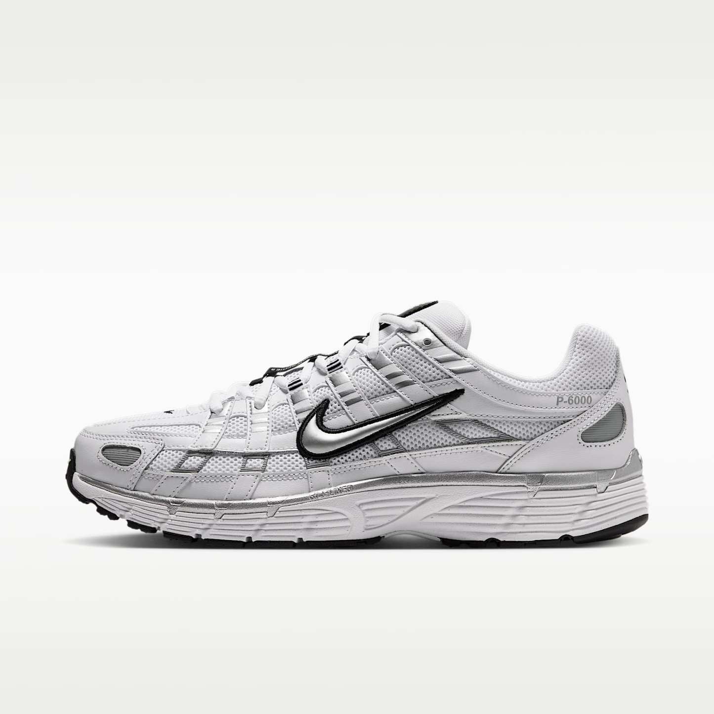 Nike P-6000 Schuh – Weiß/Schwarz/Metallic Silver