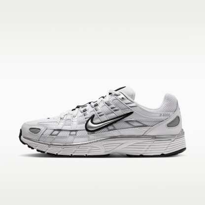 Nike P-6000 Schuh – Weiß/Schwarz/Metallic Silver
