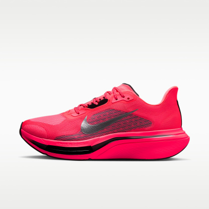 Nike Pegasus Plus 2 Straßenlaufschuh (Herren) – Flash Crimson/Schwarz/Light Smoke Grey/Metallic Silver