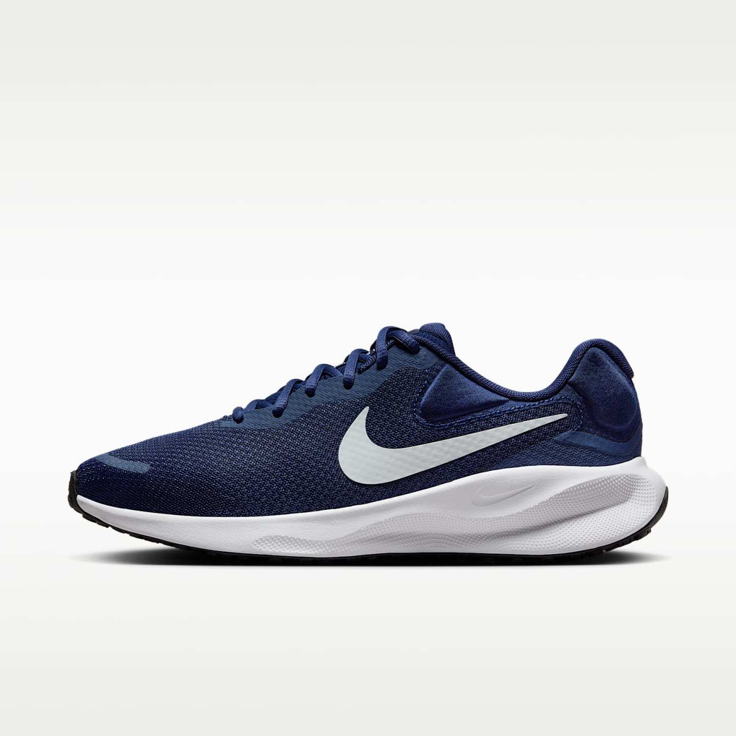 Nike Revolution 7 Straßenlaufschuh für Herren – Midnight Navy/Schwarz/Weiß/Pure Platinum