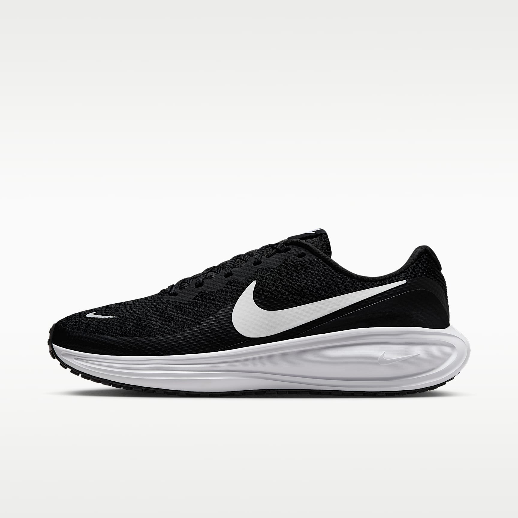 Nike Revolution 8 Straßenlaufschuh (Herren, weit) – Schwarz/Schwarz/Weiß