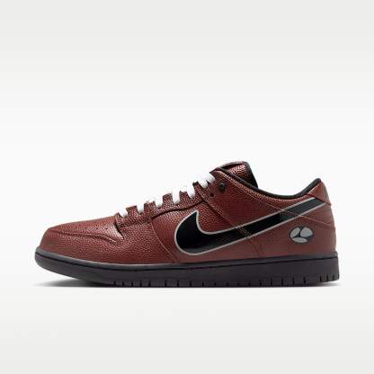 Nike SB Dunk Low Pro Skateboardschuh – Dark Pony/Silber/Weiß/Schwarz