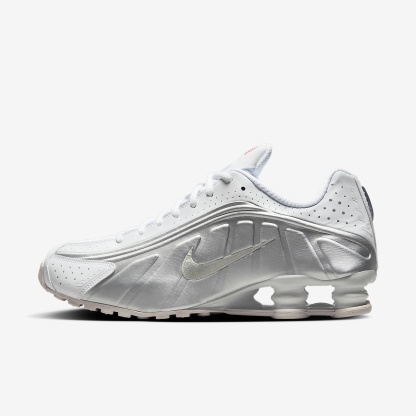 Nike Shox R4 Schuh (Herren) – Weiß/Weiß/Bright Crimson/Metallic Silver