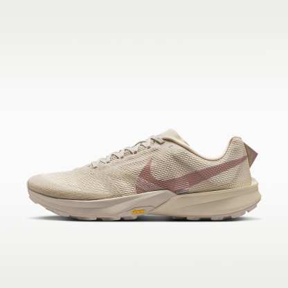 Nike Kiger 10 Traillaufschuh – Light Orewood Brown/Cream II/Safety Orange/Diffused Taupe