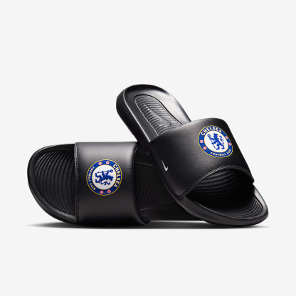 FC Chelsea Victori One Nike Slides (Herren) – Schwarz/Multi-Color/Weiß