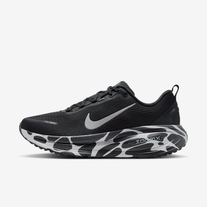 Nike Vomero 18 Straßenlaufschuh (Herren) – Anthracite/Cannon/Metallic Silver/Reflect Silver