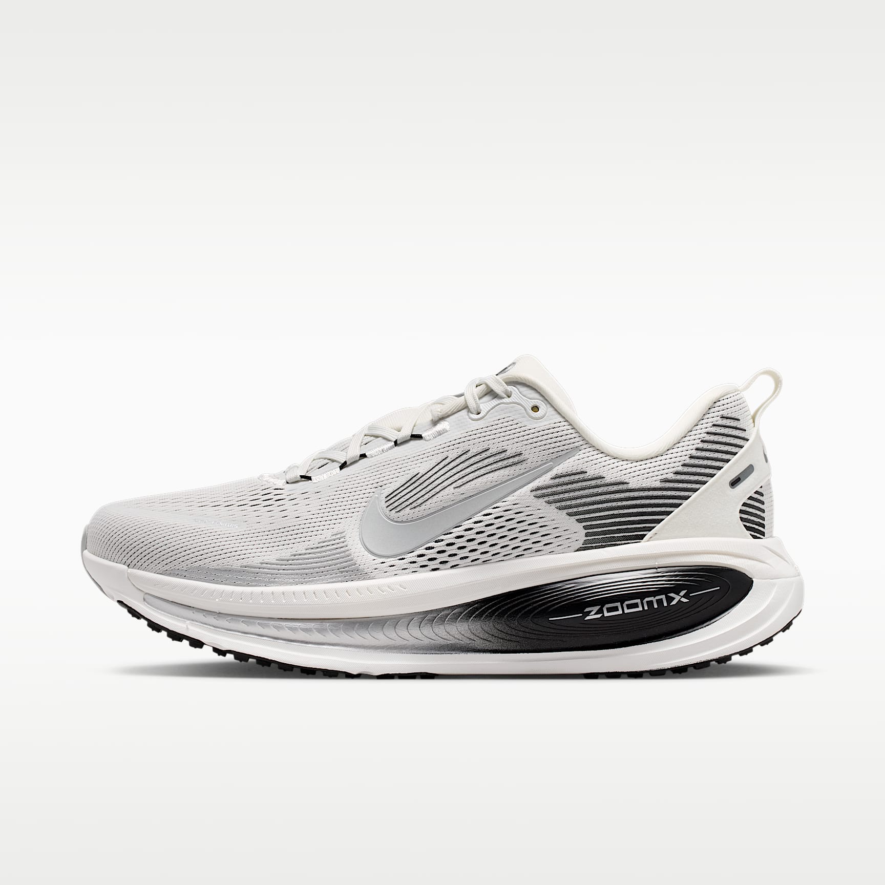 Nike Vomero 18 Straßenlaufschuh (Herren) – Summit White/Schwarz/Off White/Metallic Silver