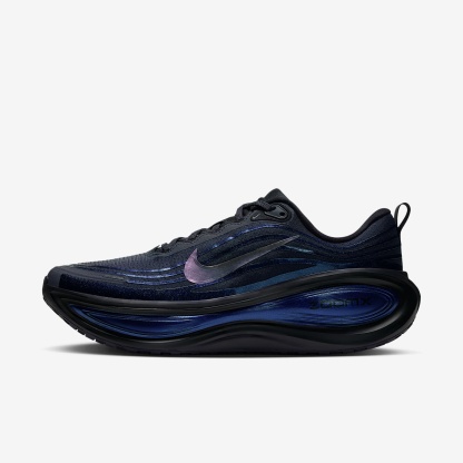 Nike Vomero Plus Straßenlaufschuh (Herren) – Gridiron/Schwarz/Team Black/Multi-Color