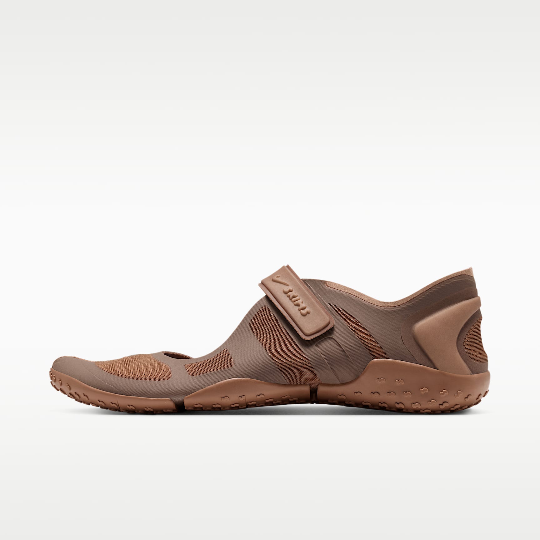NikeSKIMS Rift Mesh Schuh (Damen) – Archaeo Brown/Infinite Sable/Desert Dust/Archaeo Brown