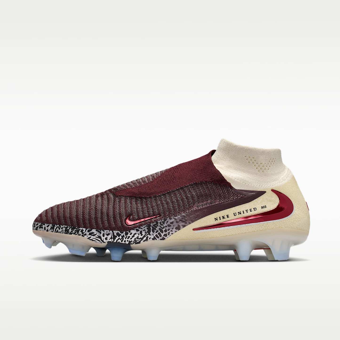 Nike United Phantom 6 High Elite Fußballschuh für normalen Rasen – Burgundy Crush/Fossil/University Red